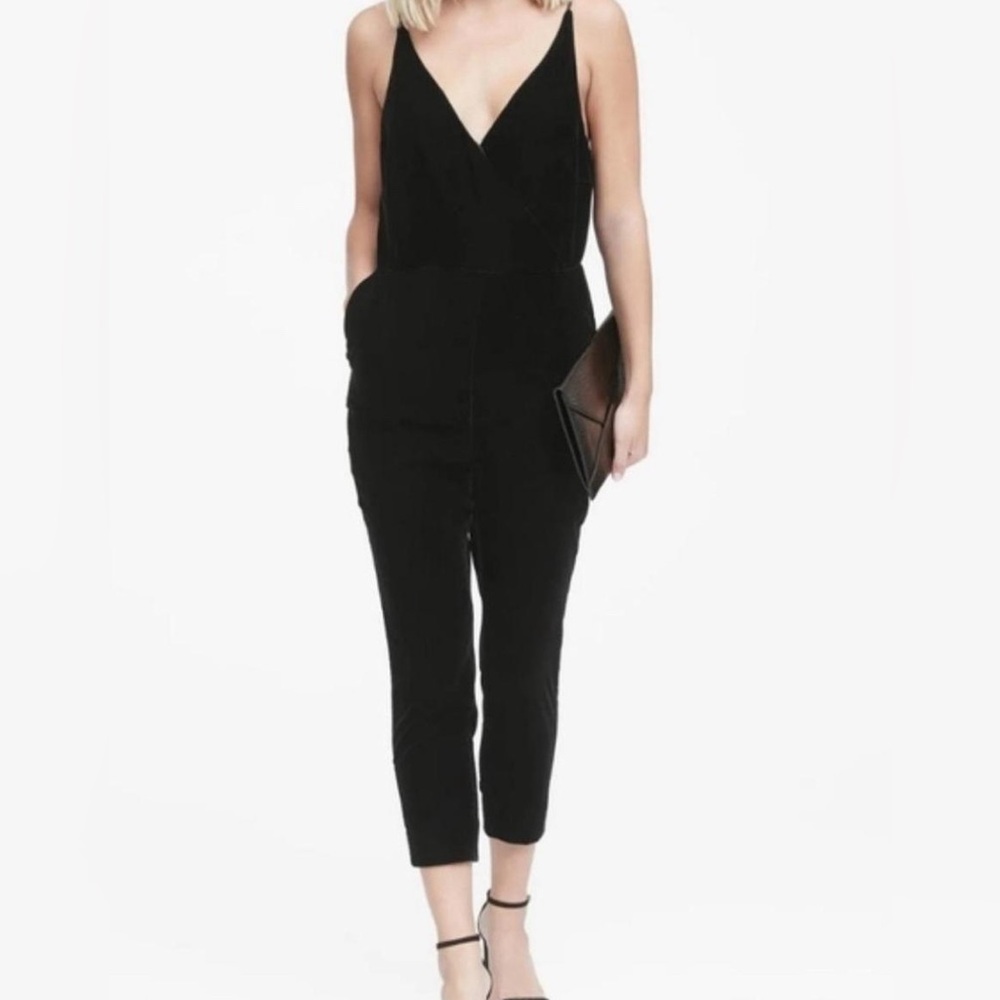 Banana Republic Women's Black Velvet jumpsuit